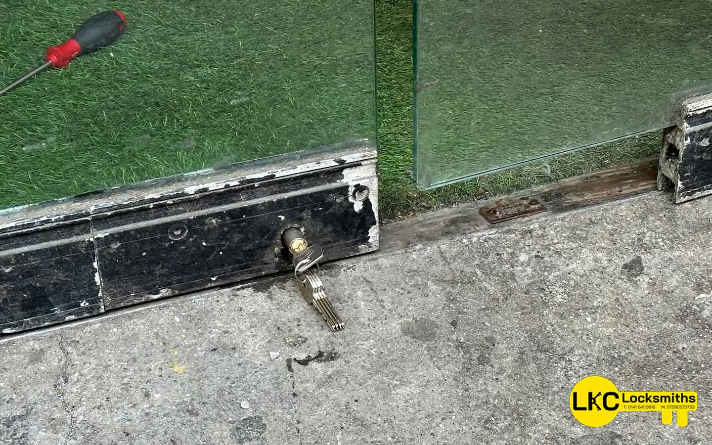 Glasgow Commercial Locksmith Lock Picking LKC Locksmiths